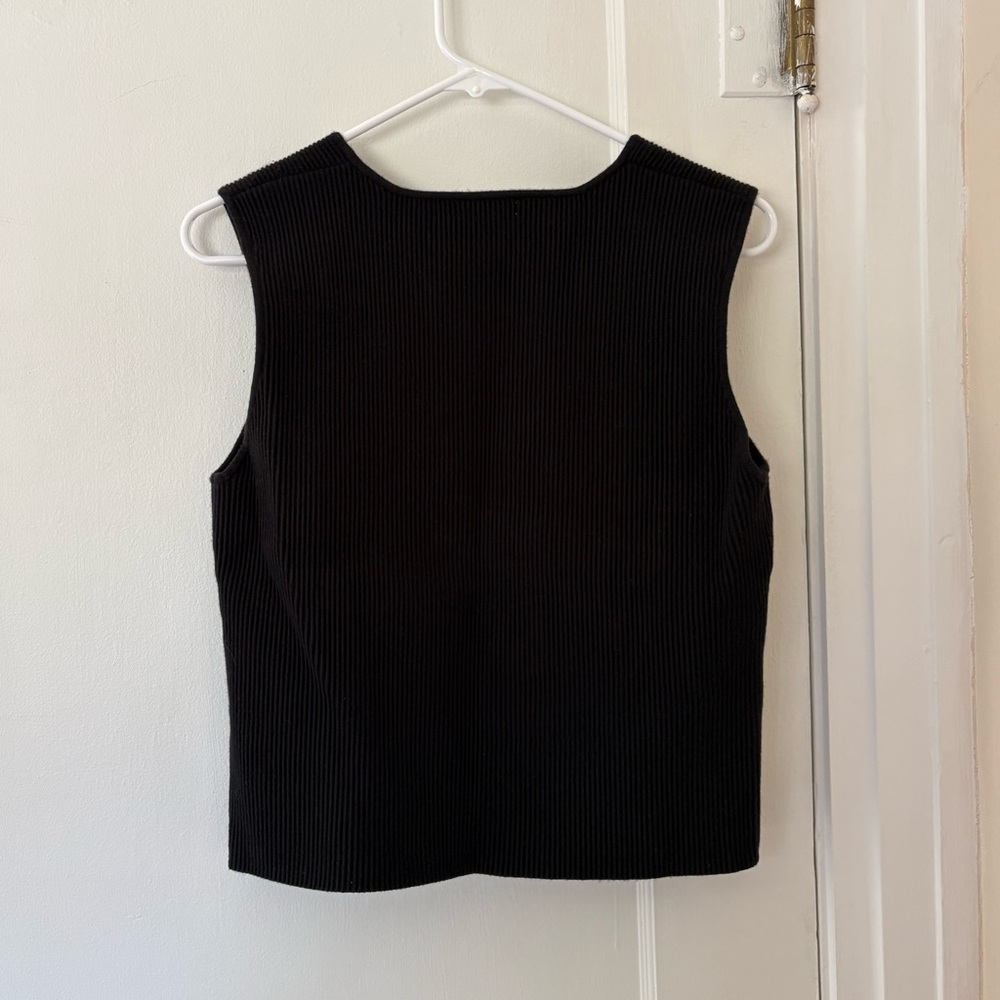 Black Ribbed Top - Picture 6 of 8